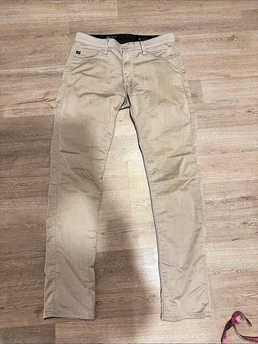 AG Jeans Slim Jeans in Beige Waist 30x32